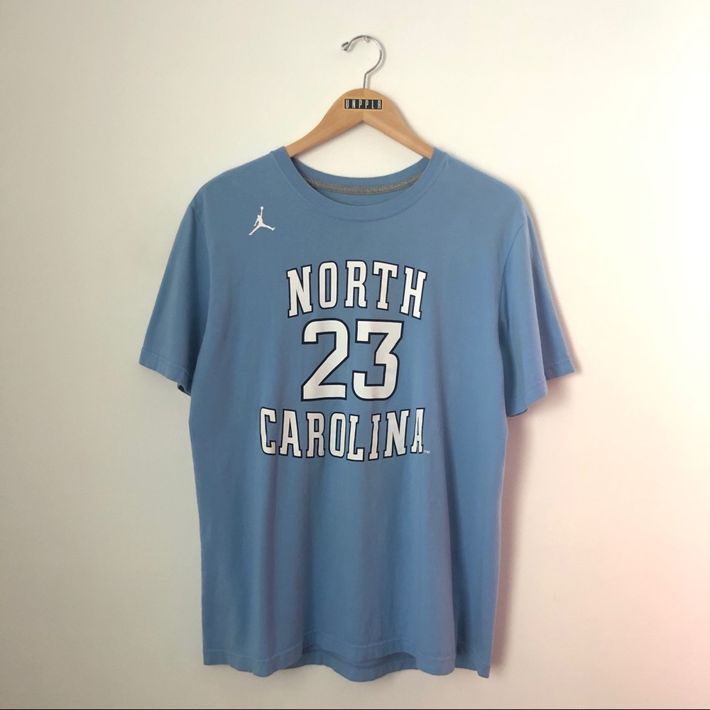 Retro UNC Jordan Collab